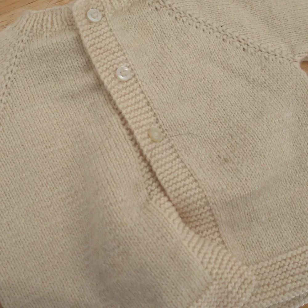 Handmade‎ Knit Cardigan Bonnet Set Baby Unisex Size 0-3M Cream Heirloom Heritage